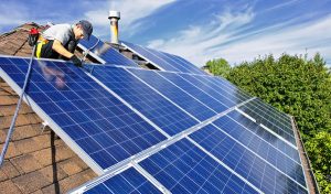 Service d'installation de photovoltaïque et tuiles photovoltaïques à Mellac